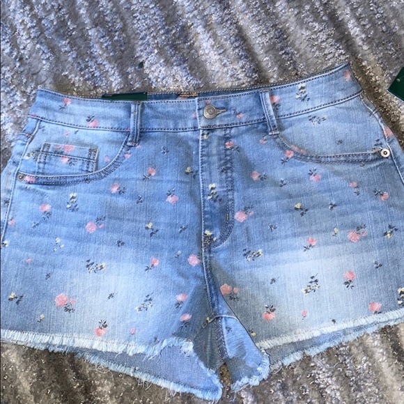 jean shorts - Picture 1 of 2